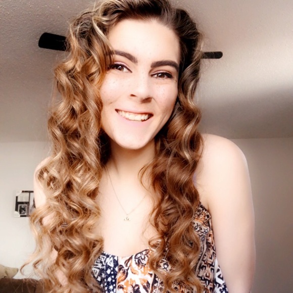 Meet your Posher, Maggie - Picture 1 of 2